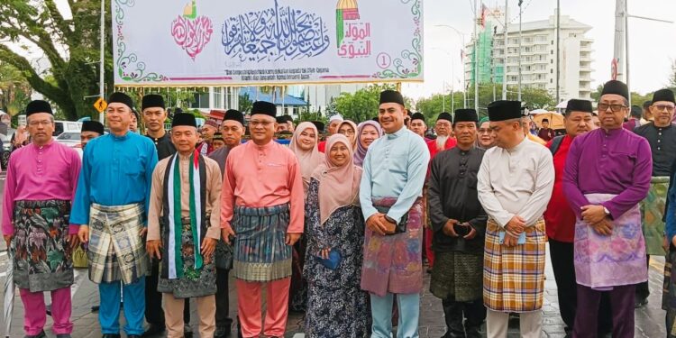 Maulidur Rasul 1445H: Lebih seribu umat Islam Labuan sertai perarakan