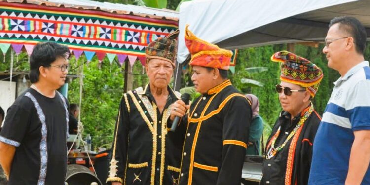Kaamatan Dusun Lotud Suang Mongkobung berlangsung nostalgik di tebing Sg Telipok